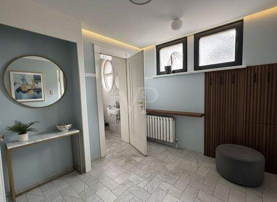  (KI-generierte Einrichtung)