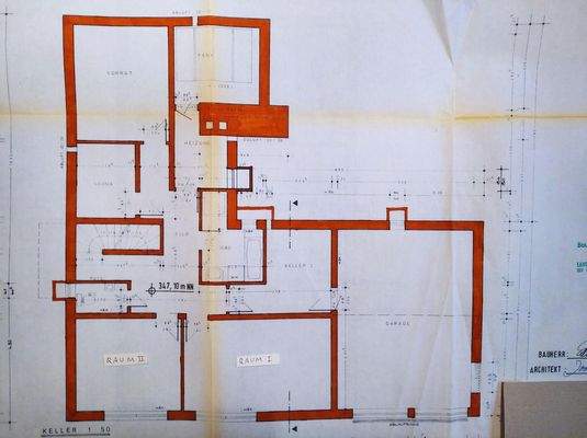 Kellergeschoss: Straßenebene