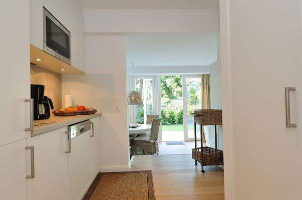 Küche zum Essbereich