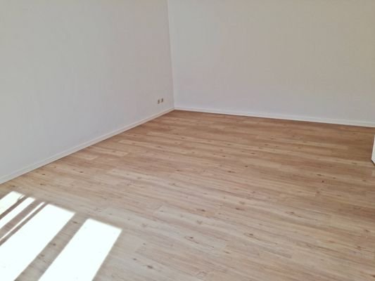 Geräumiges Wohnzimmer