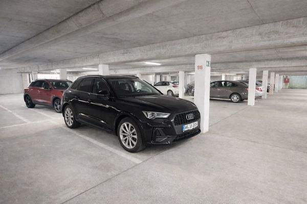 Tiefgaragenstellplatz