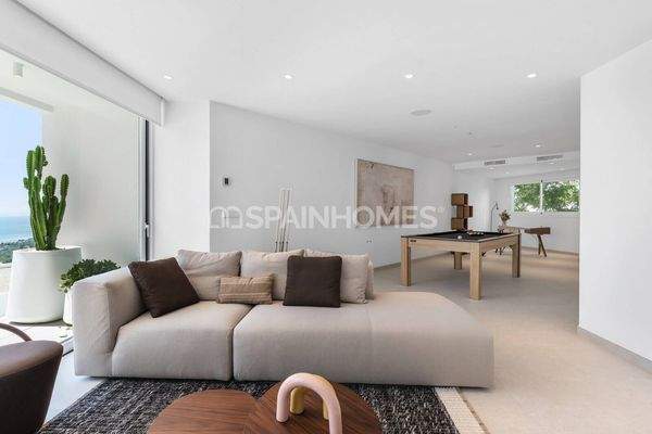Elegant Property with Private Pool in Altea Alicante