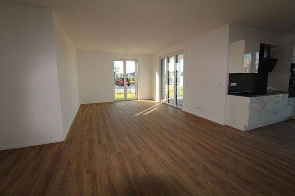 19 - Wohnzimmer mit Terrasse