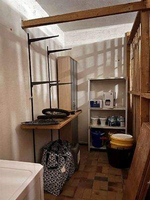 Kellerraum zur Wohnung mit ...