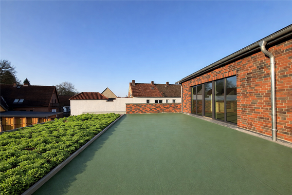 Terrassenbereich (Carport in Vorbereitung)