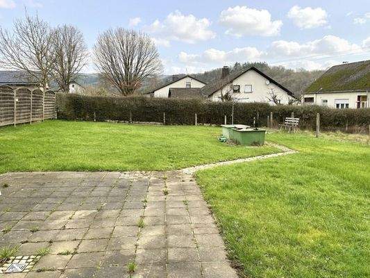 Terrasse und Garten 