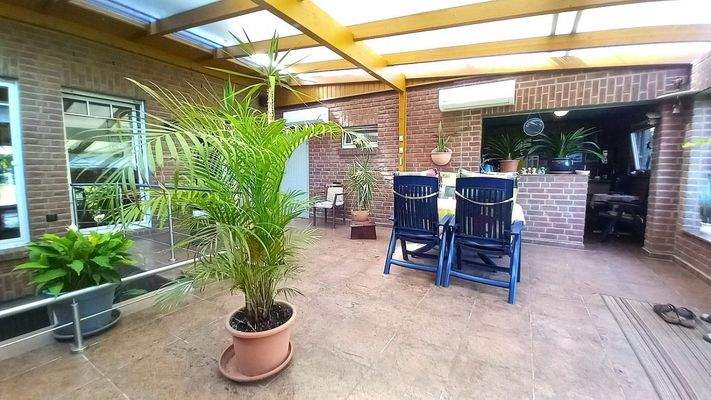 Wintergarten mit Heiz- und Klimaanlage