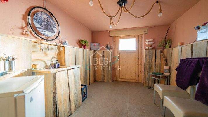 Raum mit Waschbecken