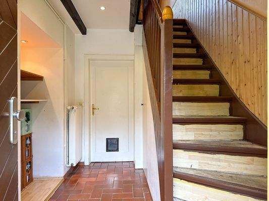 Eingangsbereich / Treppenaufgang