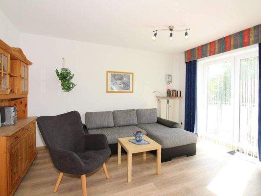 Wohnraum mit Küche und Essplatz