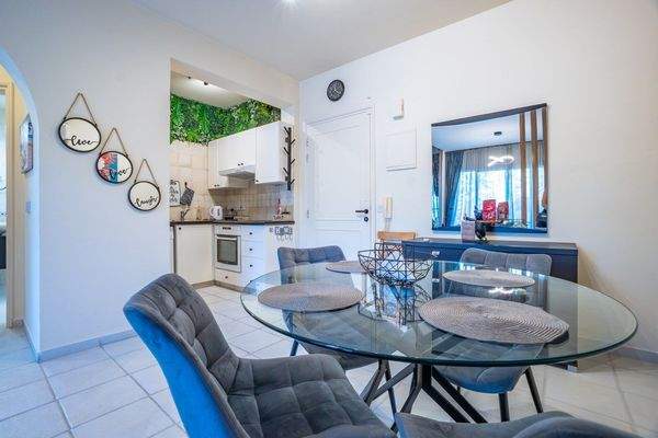 Küche mit Essbereich