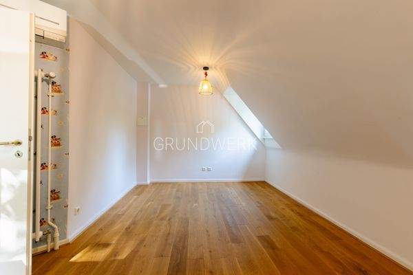 Zimmer 1 Dachgeschoss