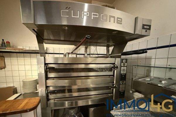 70e0a4f8-8647-48fe-a478-ba3a61c4613c