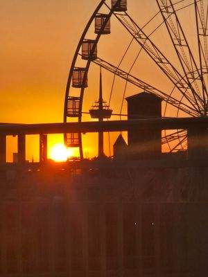 Riesenrad und Fernsehturm.jpg