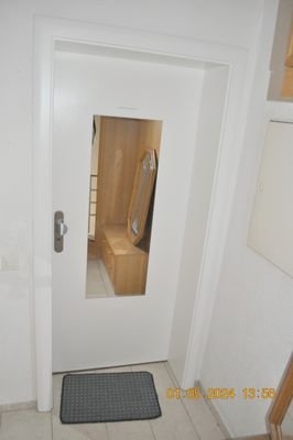 DG, Wohnungstüre