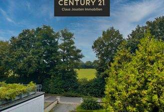 Ausblick vom Balkon zum Feld