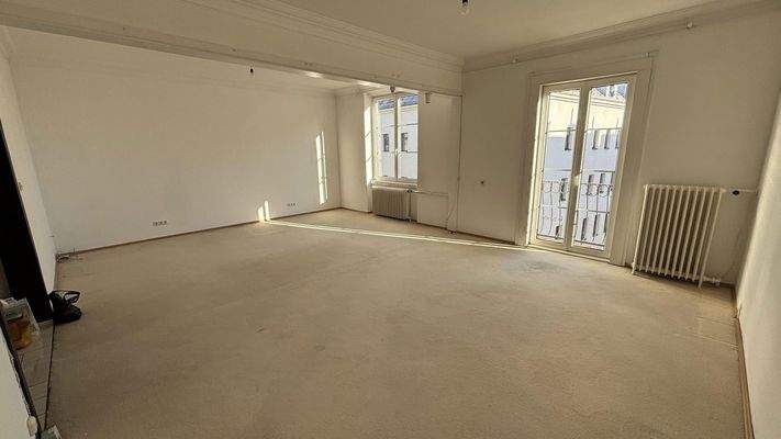 Wohnzimmer/Esszimmer