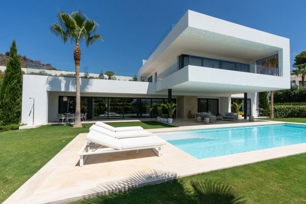 Photo: Villa in Nueva Andalucia