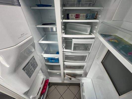 LG Kühlschrank nagelneu