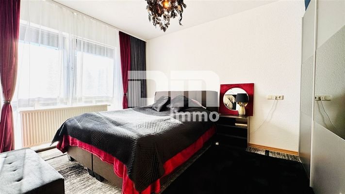 1.OG rechts Schlafzimmer