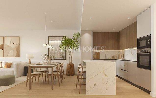 Sea-View Flats with Premium Amenities in Torremolinos