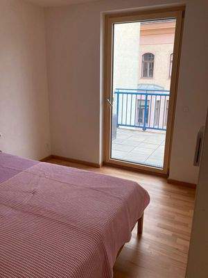 2. Zimmer (Zugang Terrasse)