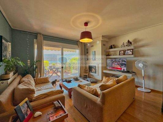 d70e39d5d68e492db03cfa017bae717f-original