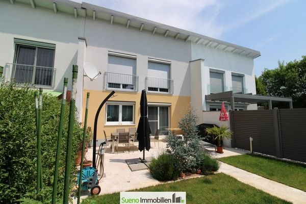 Garten mit Terrasse