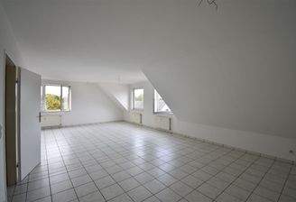 Wohn- und Schlafzimmer 