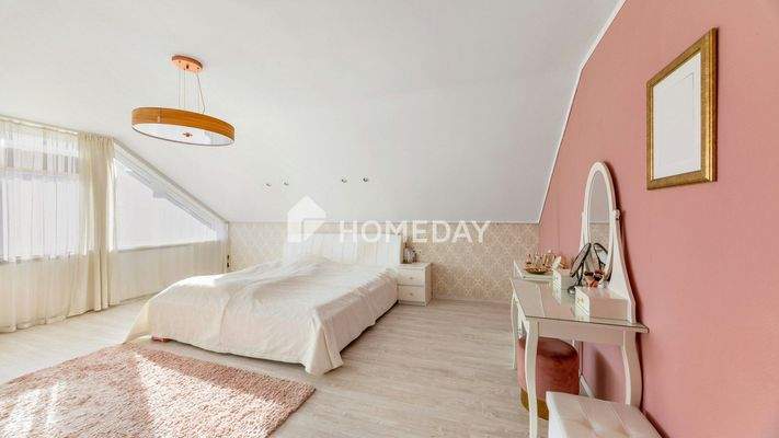 1. OG Schlafzimmer 1