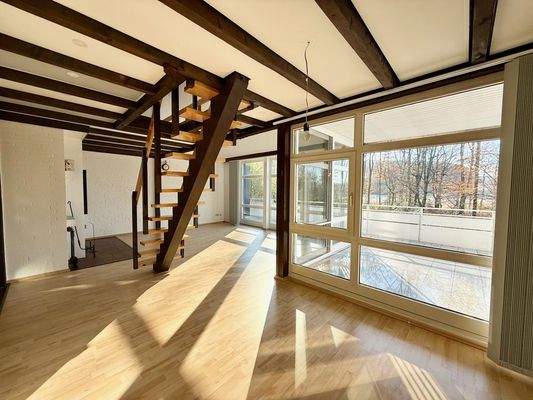 Wohnzimmer mit Essbereich