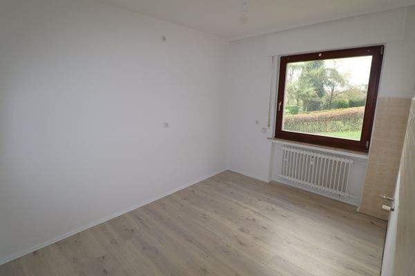 Küche oder Büro-/Kinderzimmer