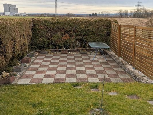 geschützter Sitzplatz im Garten