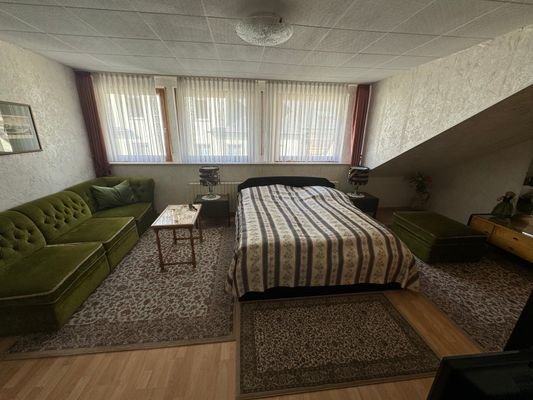 Schlafzimmer 4
