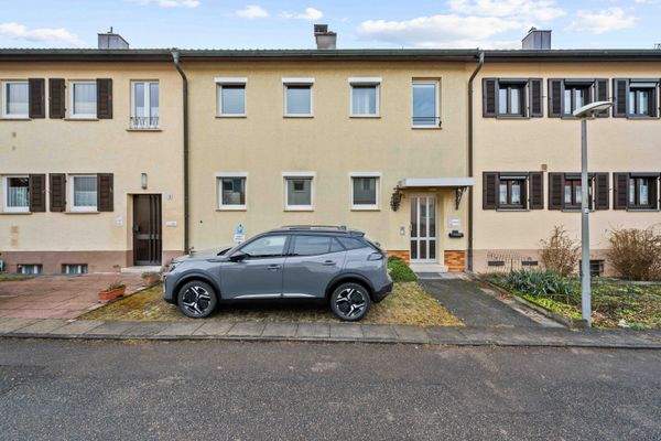 Eigener PKW-Stellplatz