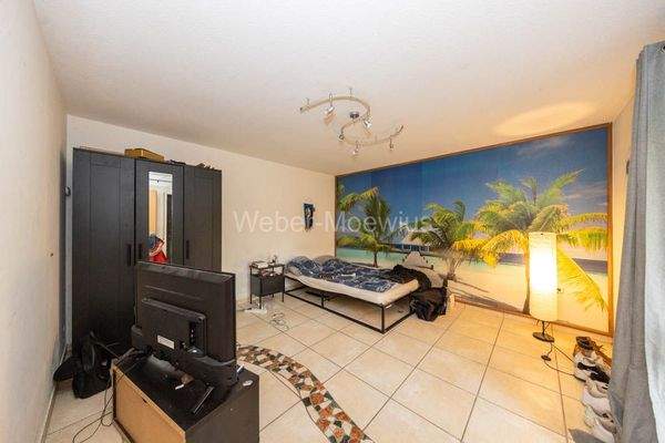 3442 Schlafzimmer UG MFH