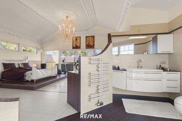 Schlafzimmer mit Bad