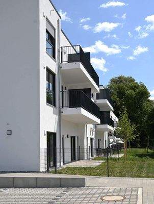 Garten und Stellplätze