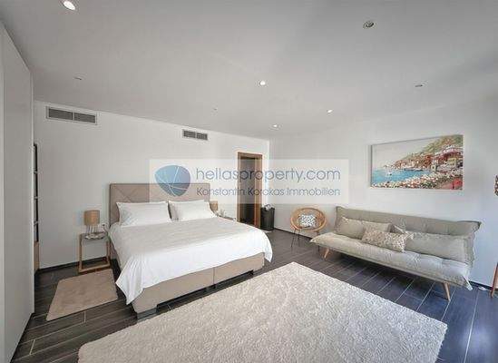 e54eb8a071044c7e8b41d20d61d1b38b-original