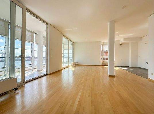 Wohn- & Essbereich (KI-optimiert)