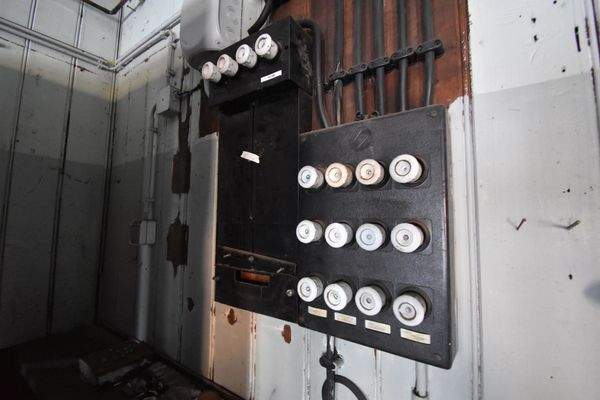 35 Elektroleitungen.JPG