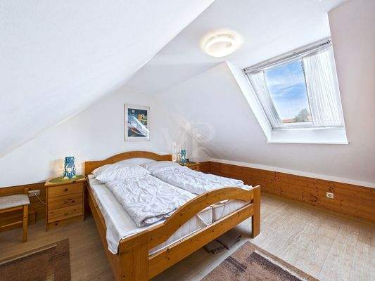 Schlafzimmer (Abstellraum) OG