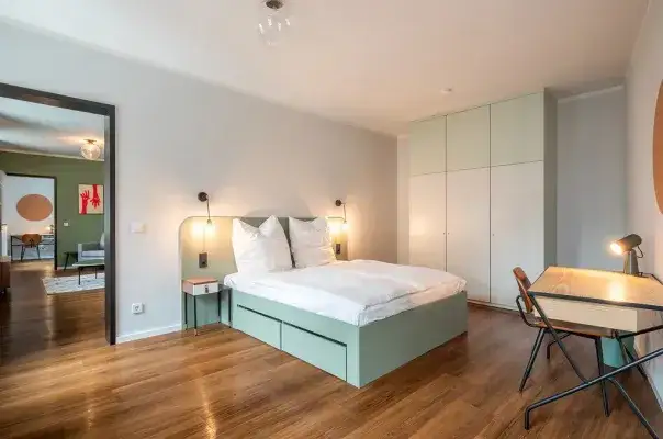 c903e9e9-f6a7-4193-9bb1-555a0faddcbe