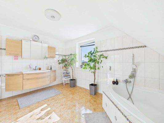 Badezimmer DG