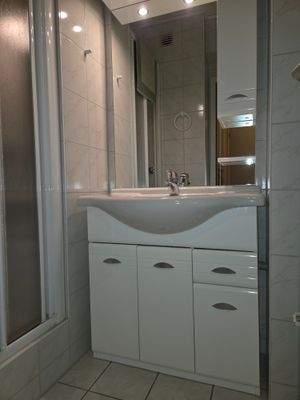 Waschtisch im Duschbad