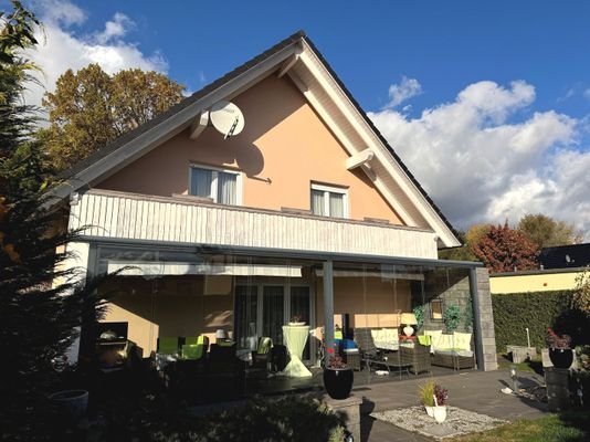 Südterrasse mit Wintergarten