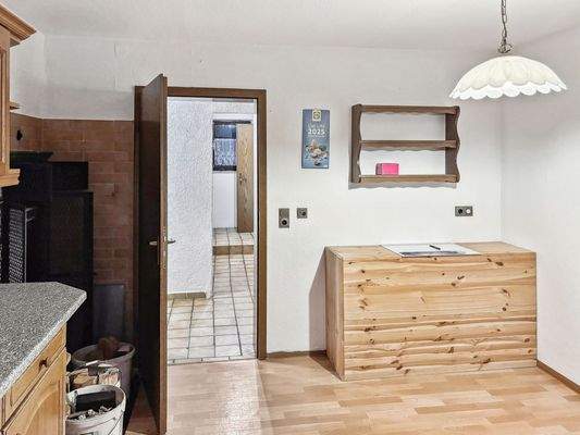 Kachelofen im WZ und Küche_2