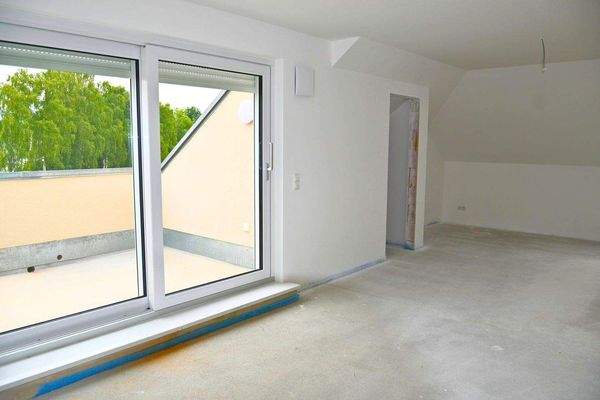 Dachgeschosswohnung mit Loggia.jpg