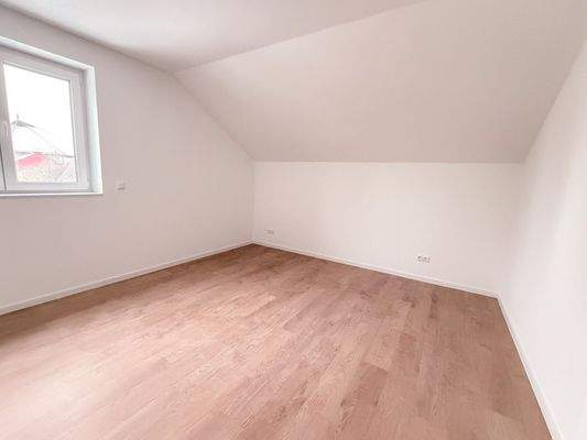 Vielseitig nutzbares Zimmer – perfekt für Kind, Büro oder Gäste