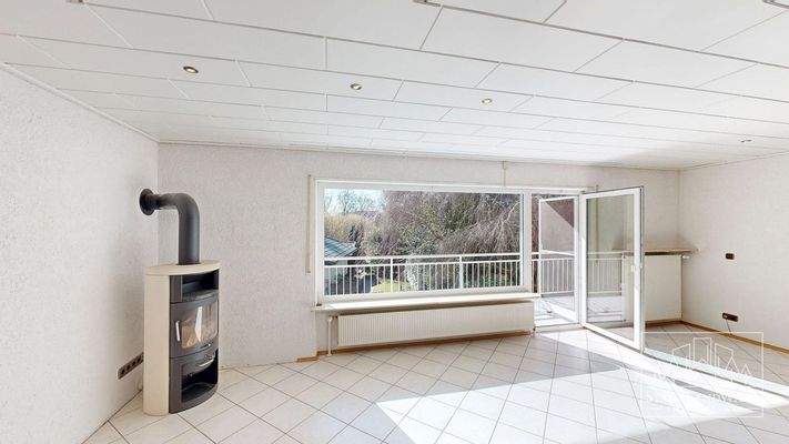 EG - Wohnzimmer mit Holzofen